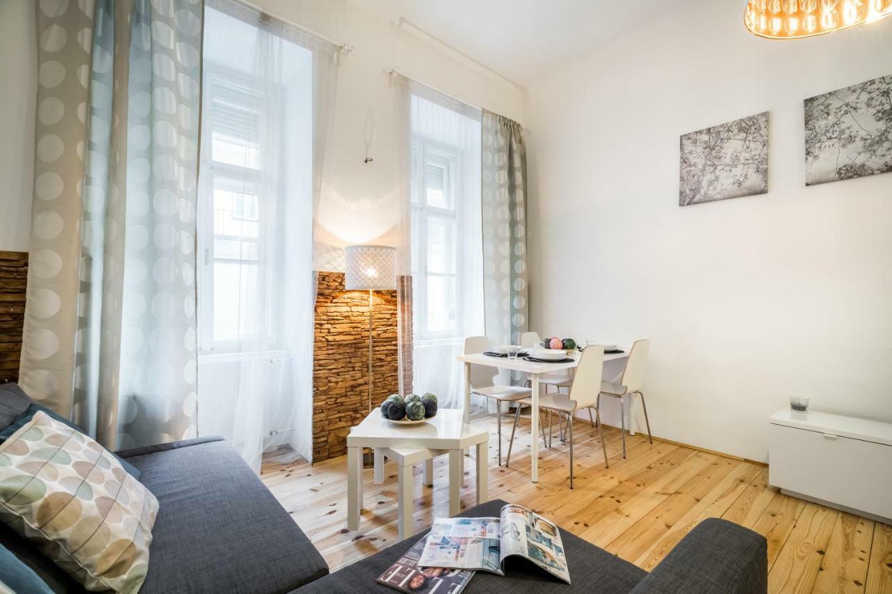 Bpr Bright Sapphire Apartment Budapest Ngoại thất bức ảnh