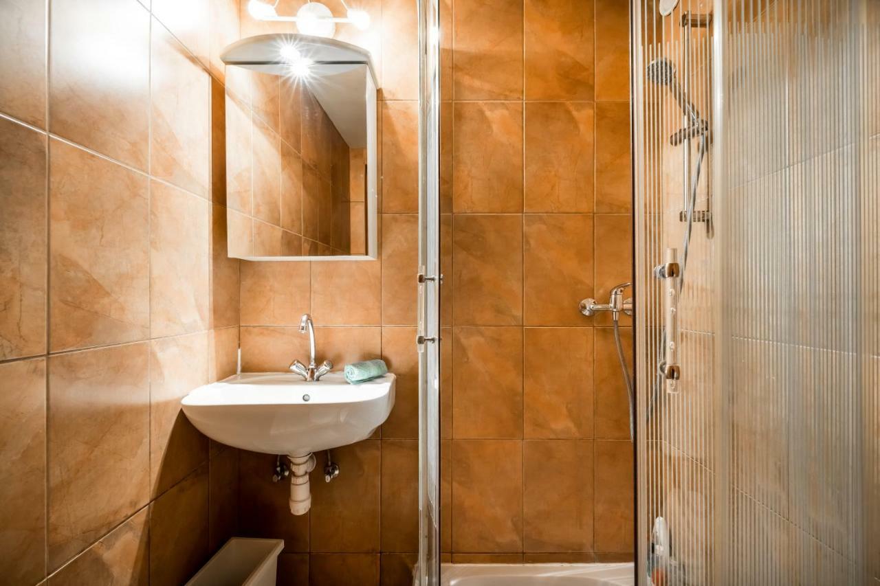 Bpr Bright Sapphire Apartment Budapest Ngoại thất bức ảnh